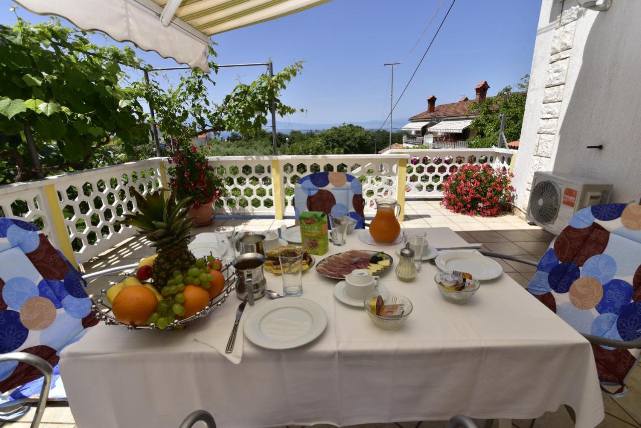 Guest House Tom Малинска Экстерьер фото