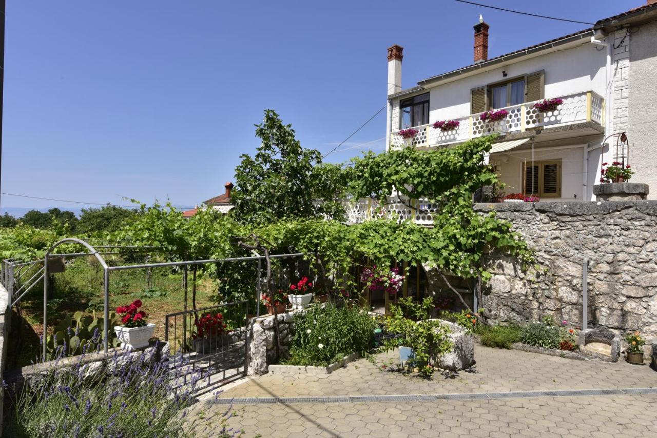 Guest House Tom Малинска Экстерьер фото