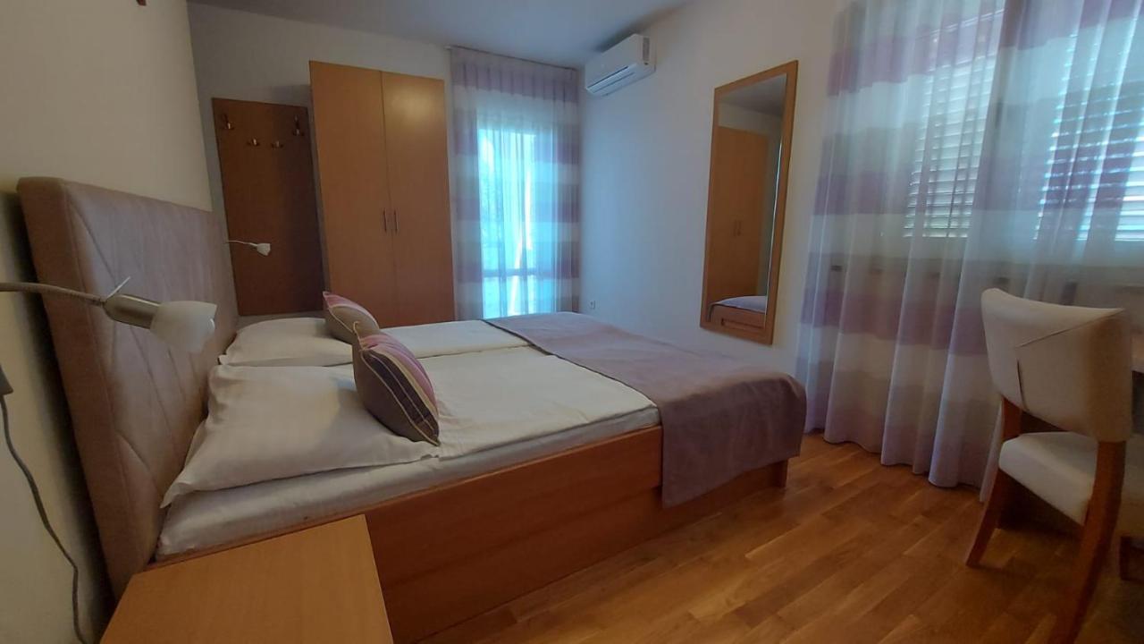 Guest House Tom Малинска Экстерьер фото